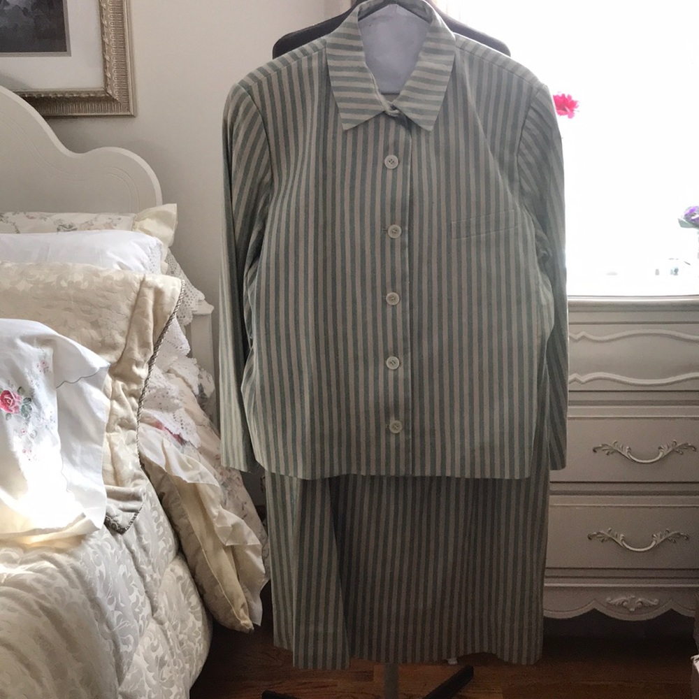 2-pc Lt. Green & Beige Jacket @ Skirt Set